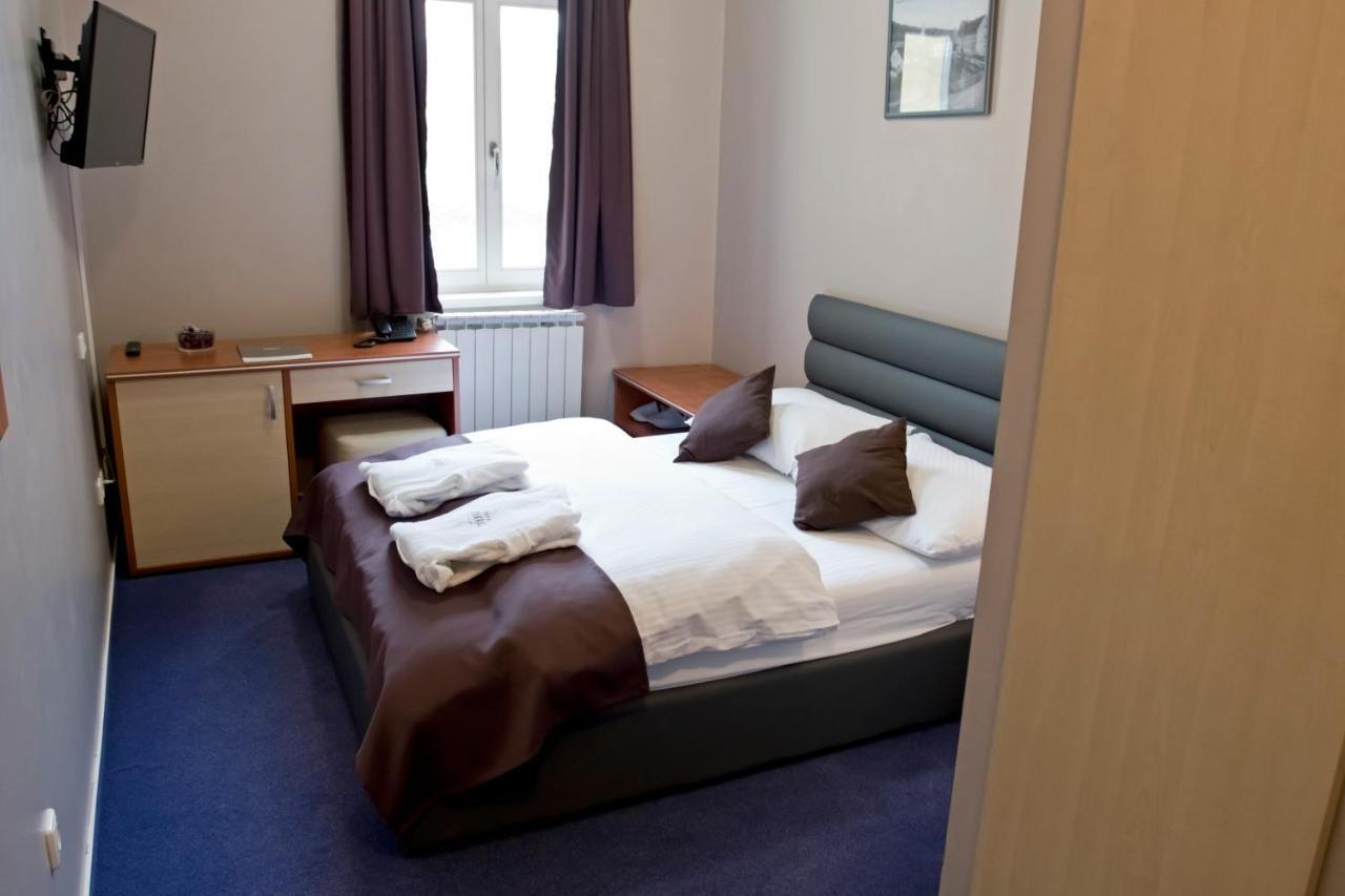 Hotel Pakrac Εξωτερικό φωτογραφία